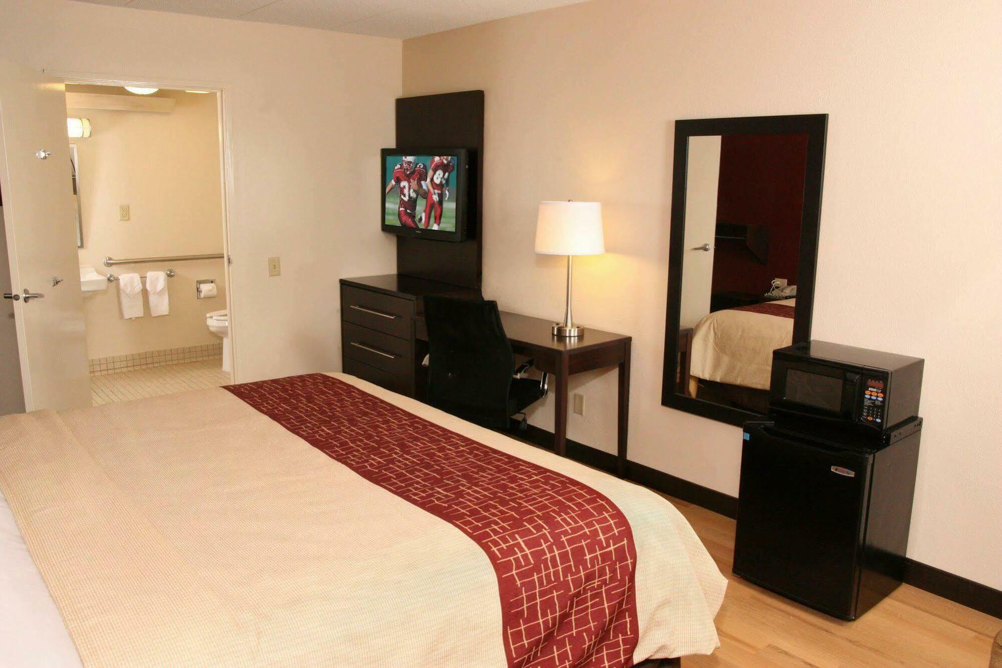 Red Roof Inn Plus+ Austin South Bagian luar foto